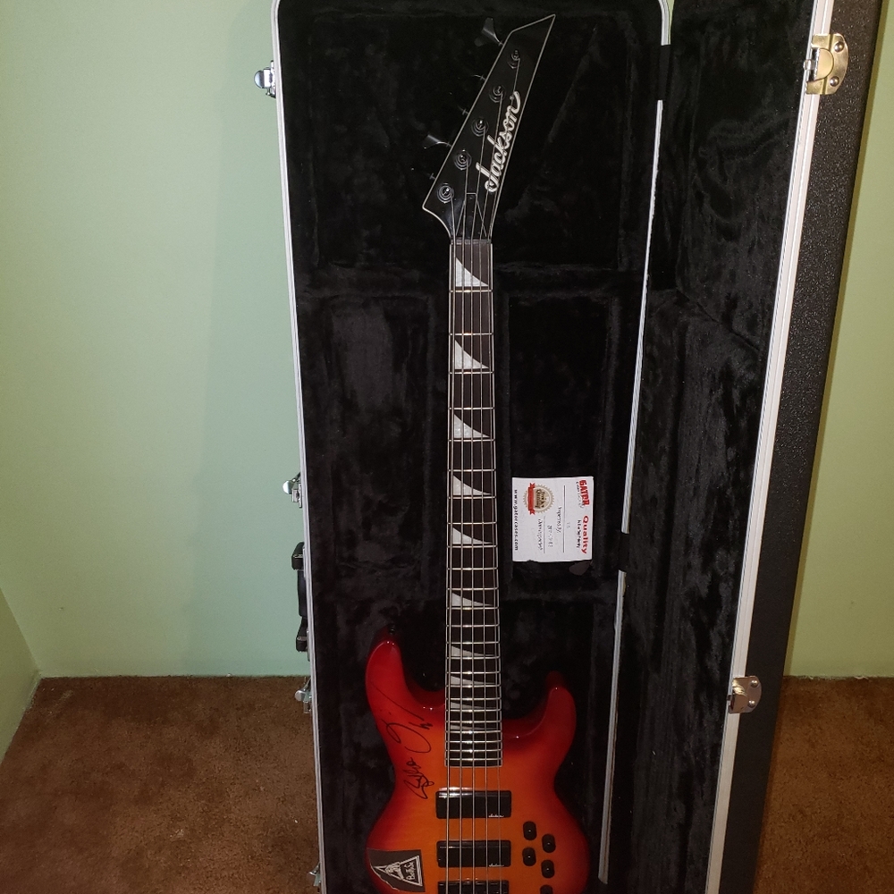 Dave Ellefson of Megadeth signature bass.
